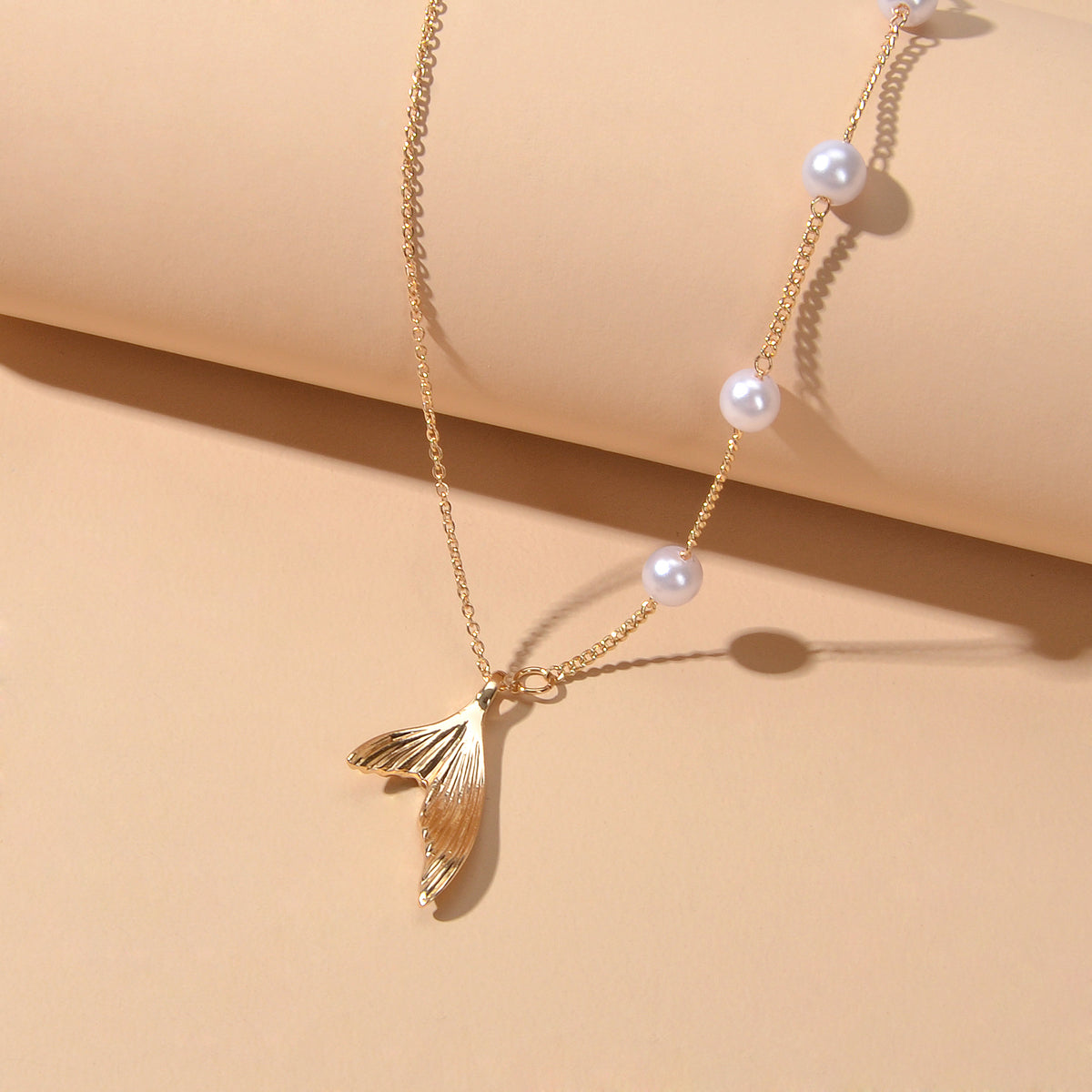 Designer Jewelry Gold Chain Pearl Mermaid Tail Pendant Clavicle Collar Necklace
