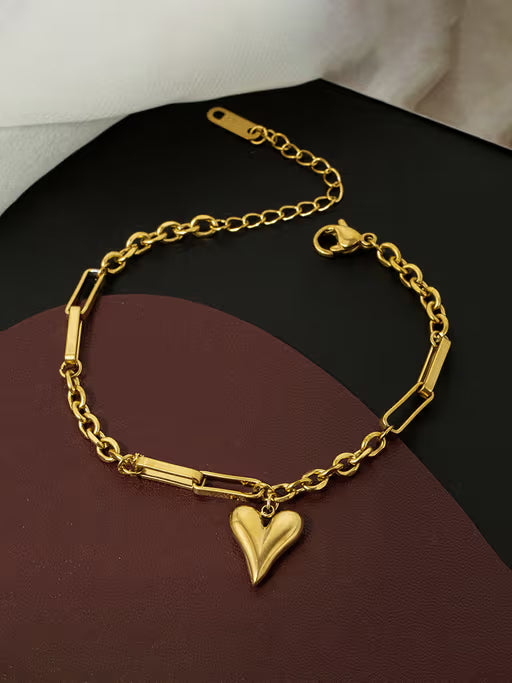 Anti-Tarnish Gold Heart Charm Bracelet – Dainty & Durable Love Jewelry