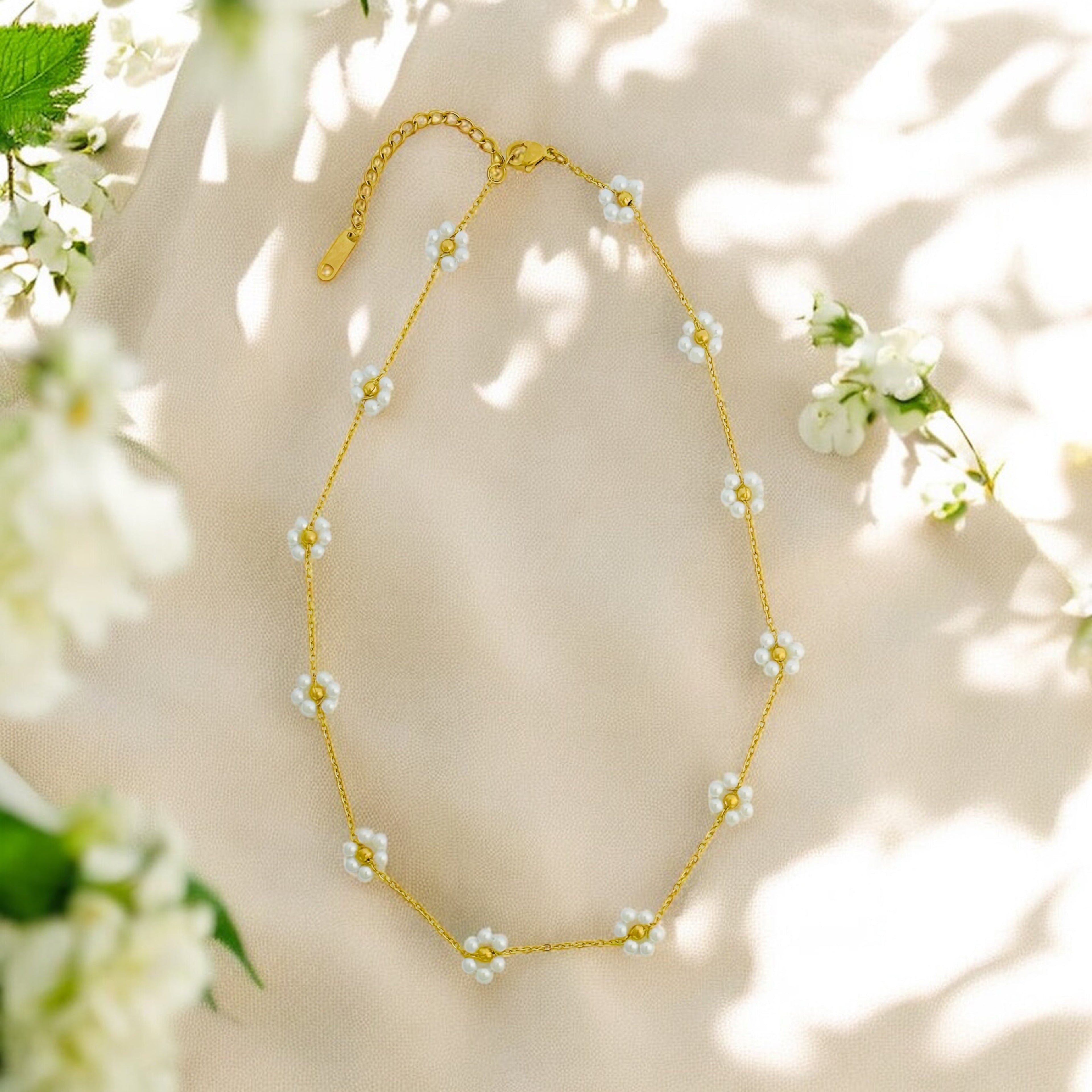 White Daisy - 18K Gold Plated, Waterproof Necklace