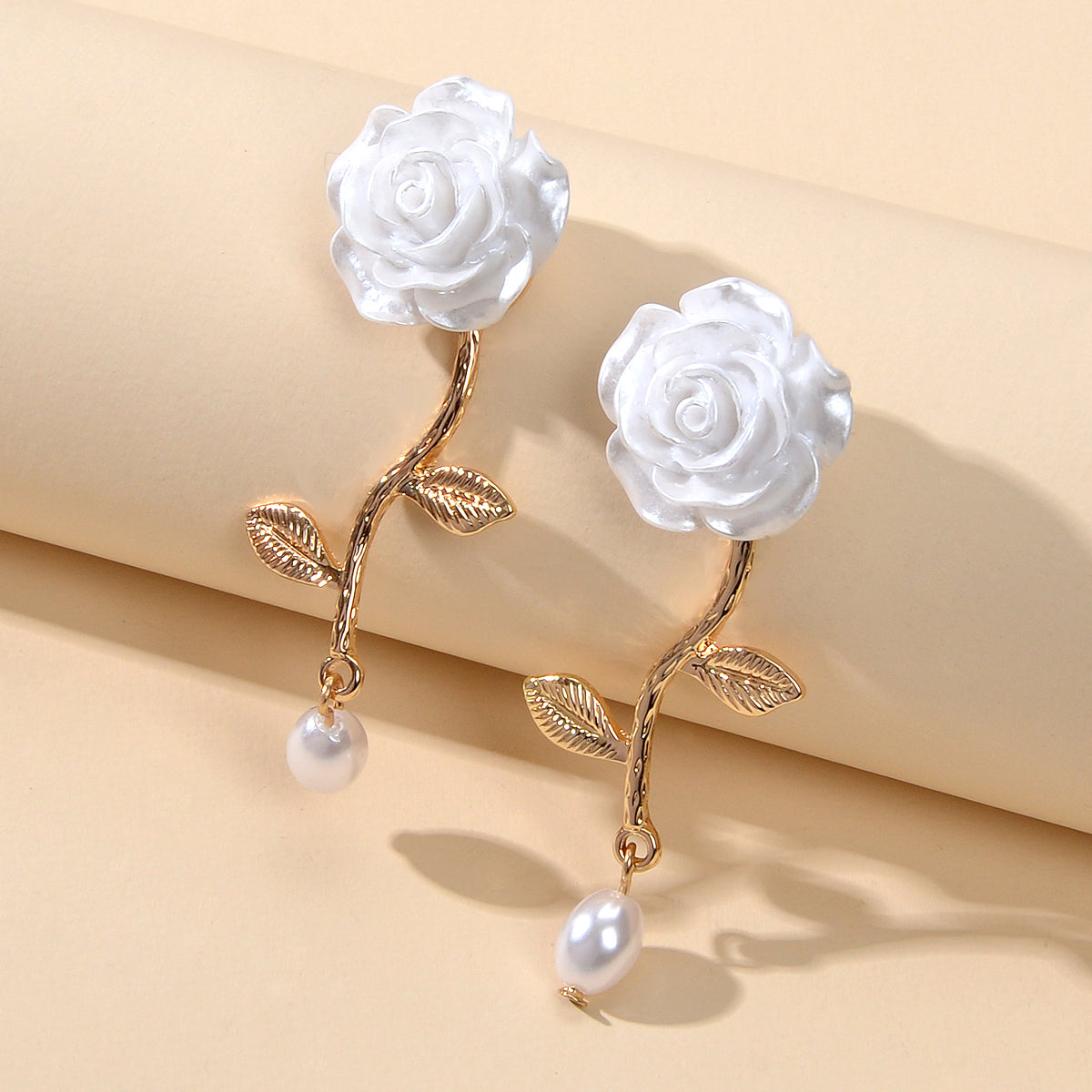 Elegant Resin Flower Leaf Pearl Charm Dangling Classic Stunning Bridal Earrings