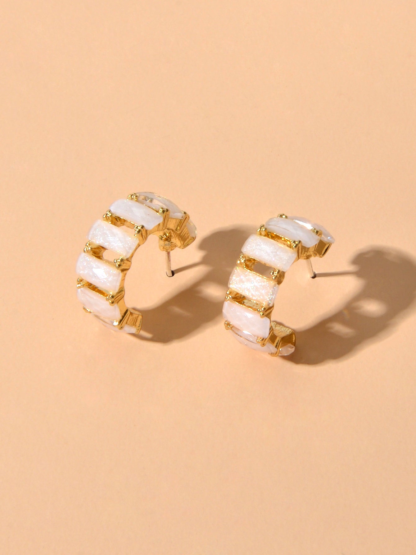 Beautiful Jewelry Resin Decoration Hollow Gold Hoop Huggie Pierced Stud Earrings