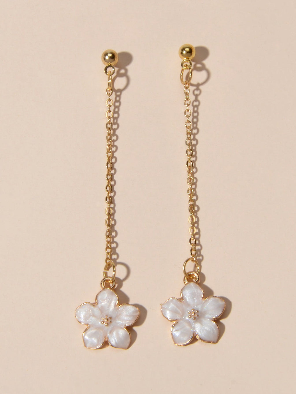 Charming White Black Enamel Long Chain Flower Pendant Dangle Pierced Earrings