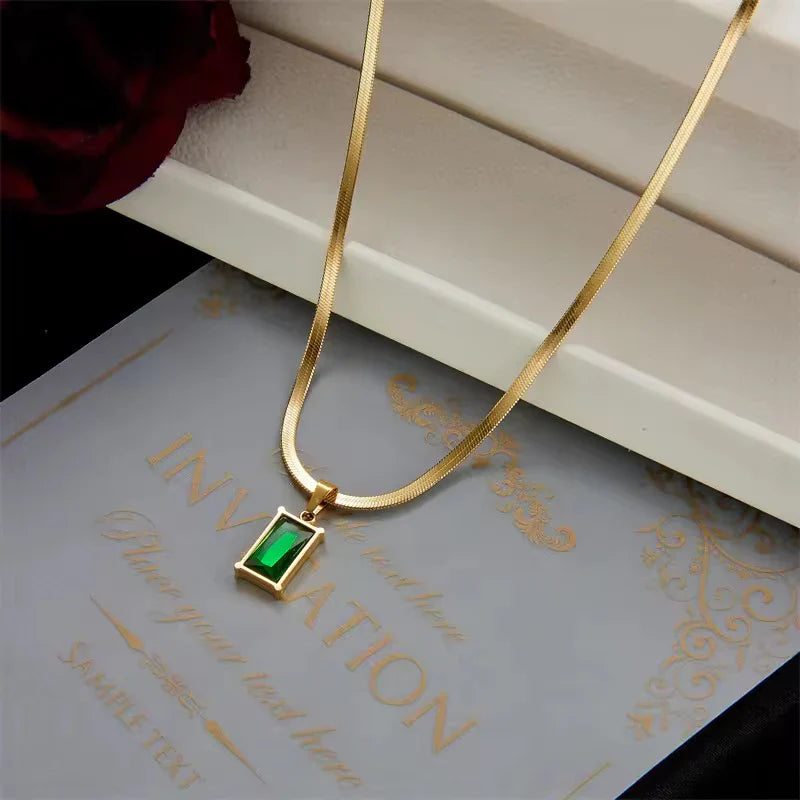Emerald Herringbone Chain Pendant Necklace