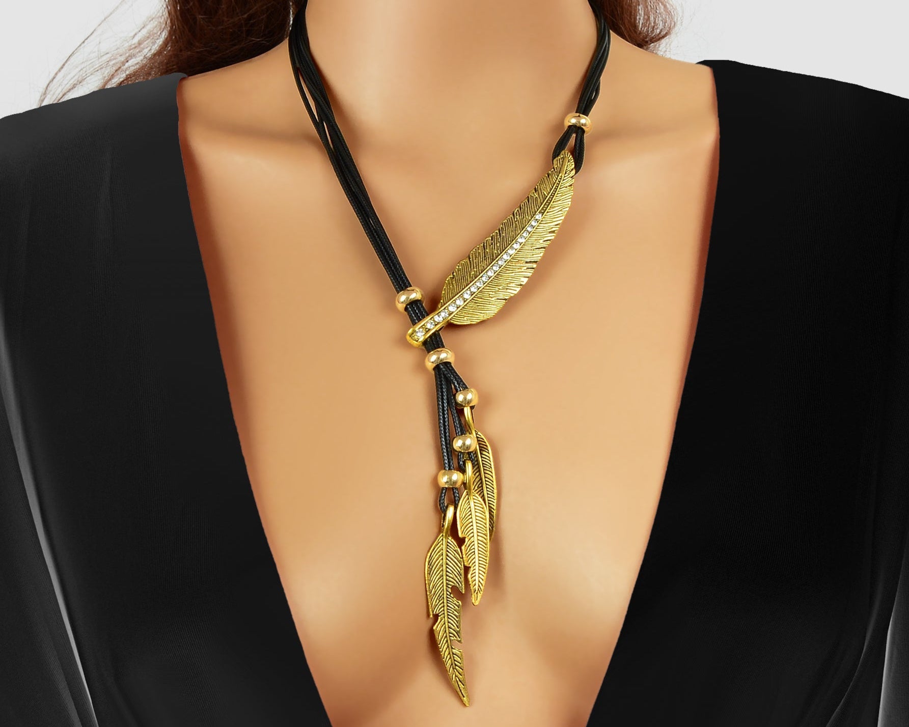 1pc Western Bohemian Black PU Rope Handmade Antique Silver gold Feather Pendant Necklace Women Holiday Jewelry