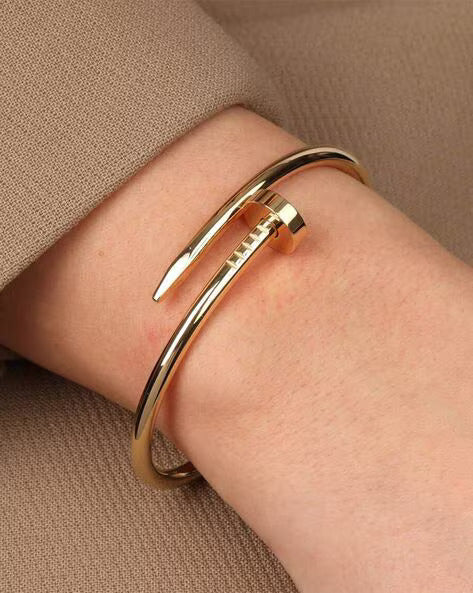 Elegant Nail Bracelet – Minimalist Screw Bangle Jewelry