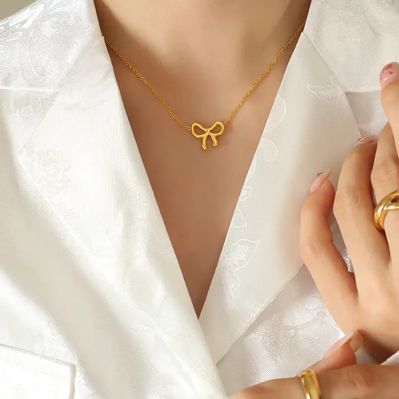 Elegant Bow Pendant Necklace
