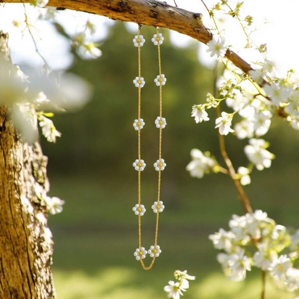 White Daisy - 18K Gold Plated, Waterproof Necklace